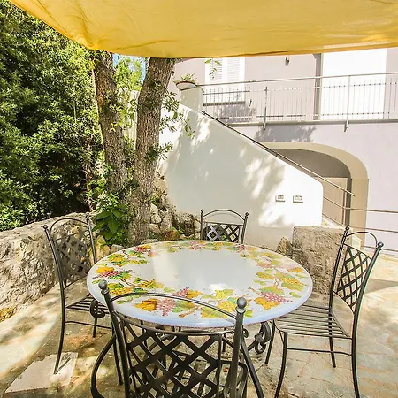 Caruso Villa